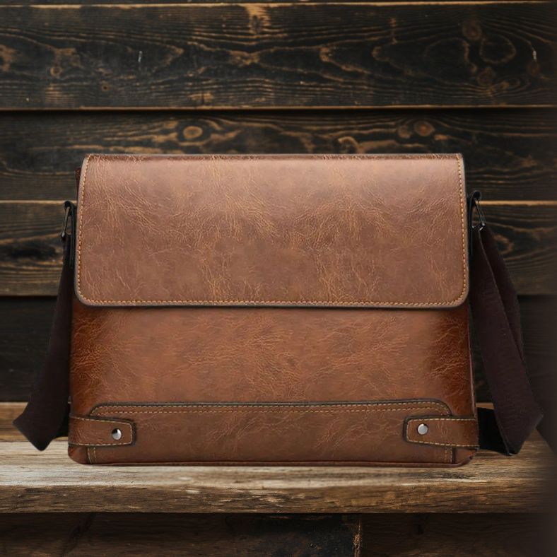 Jackson™ - All-in-One Leather Shoulder Bag