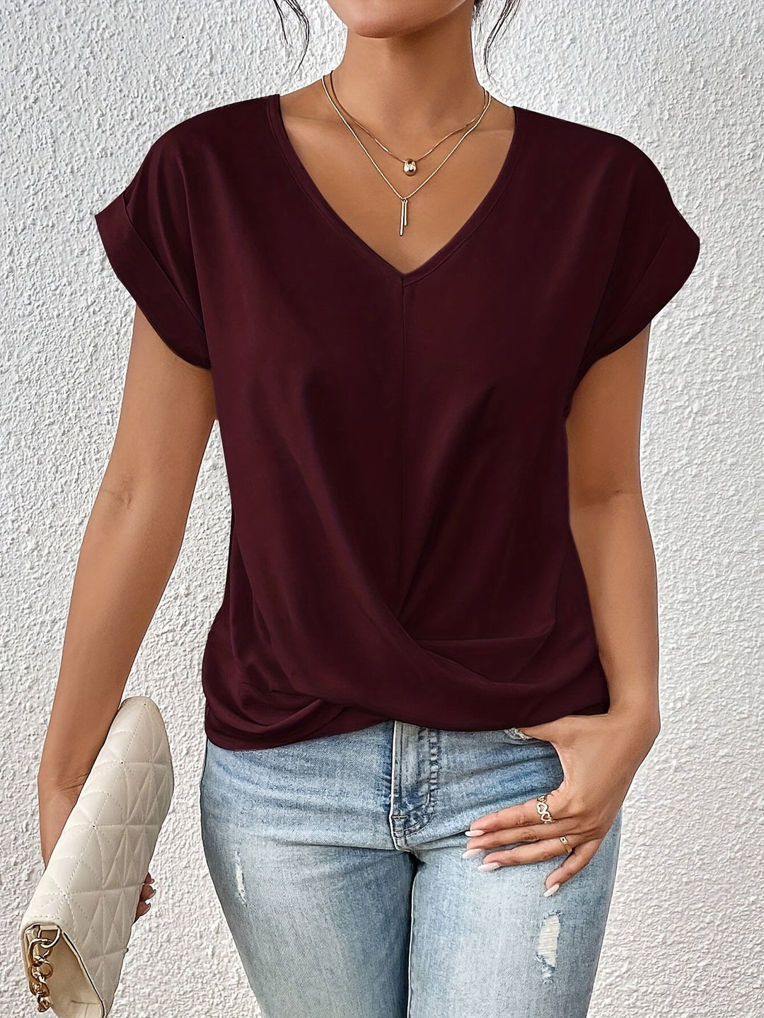 Luisa™ | Casual T-shirt with heart neckline