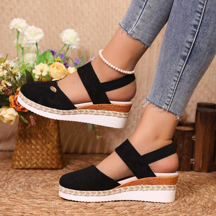 Delilah - strapped sandal with low wedge heel
